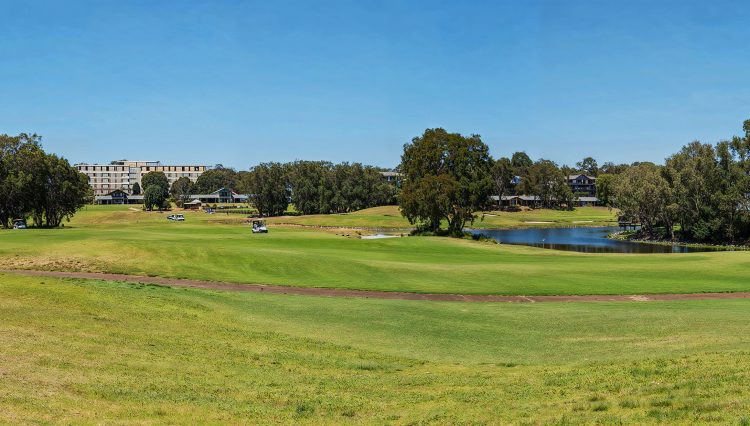 salamander_bay-38_horizons_dr-view_across_the_golf_course-2200x1238