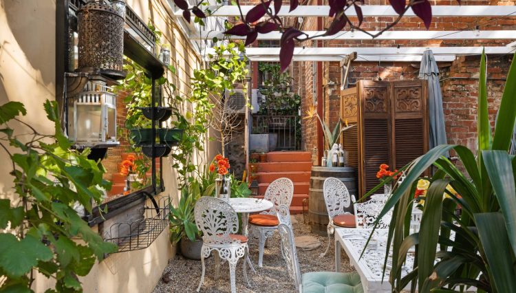 308 HARRIS GARDEN 2